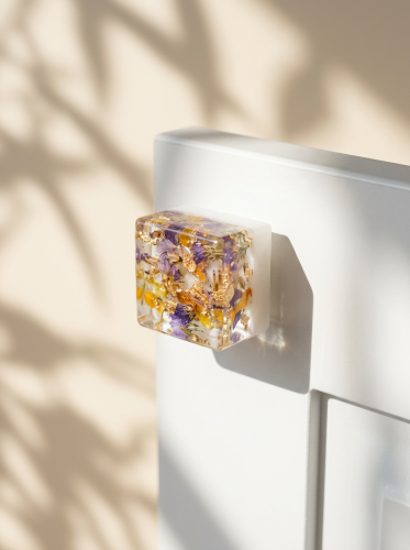 floral knobs.png